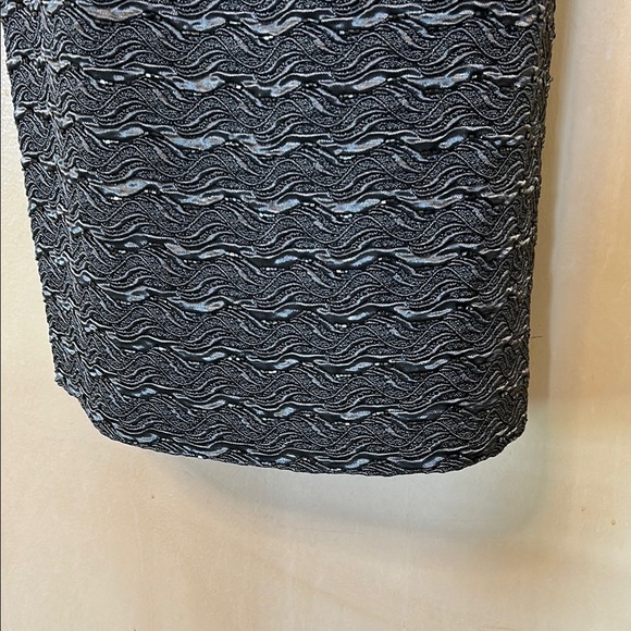 Carmen Marc Valvo Gray Sleeveless Beaded Sheath Dress size 6 - Picture 5 of 12